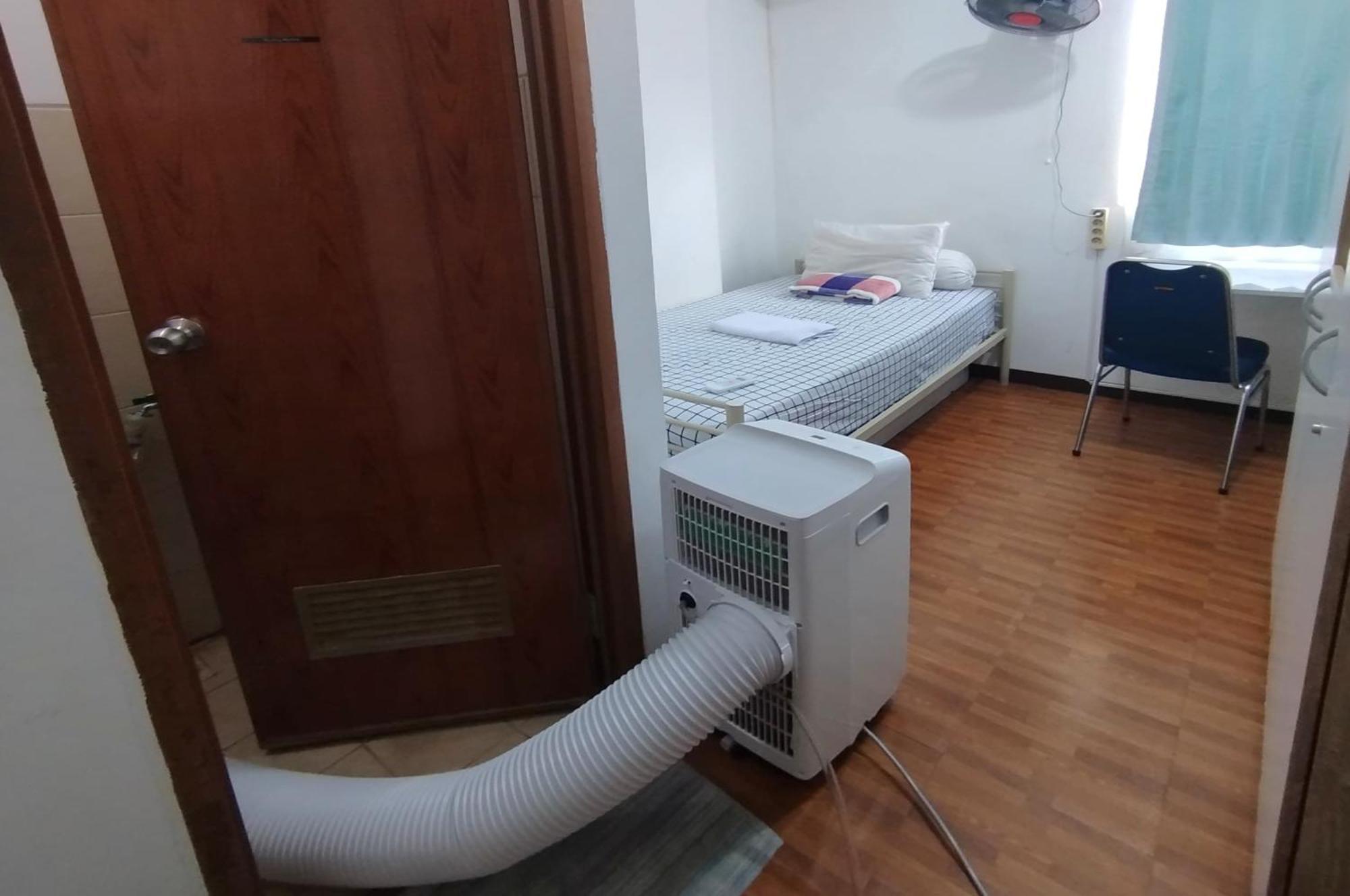 Amazing View Apartment At Kemayoran Jiexpo -Min Stay 3 Nights- Jakarta Buitenkant foto